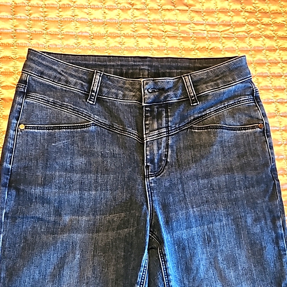 Kaffe 38 waist. Size 8.  Skinny jean